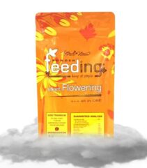 andinotech-marihuana-green-house-powder-feeding